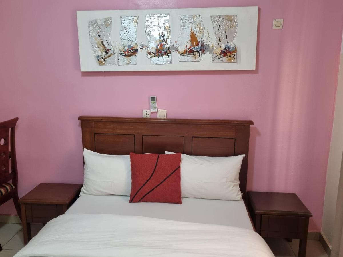 Appart Hotel Mireille Yaounde Ngoại thất bức ảnh