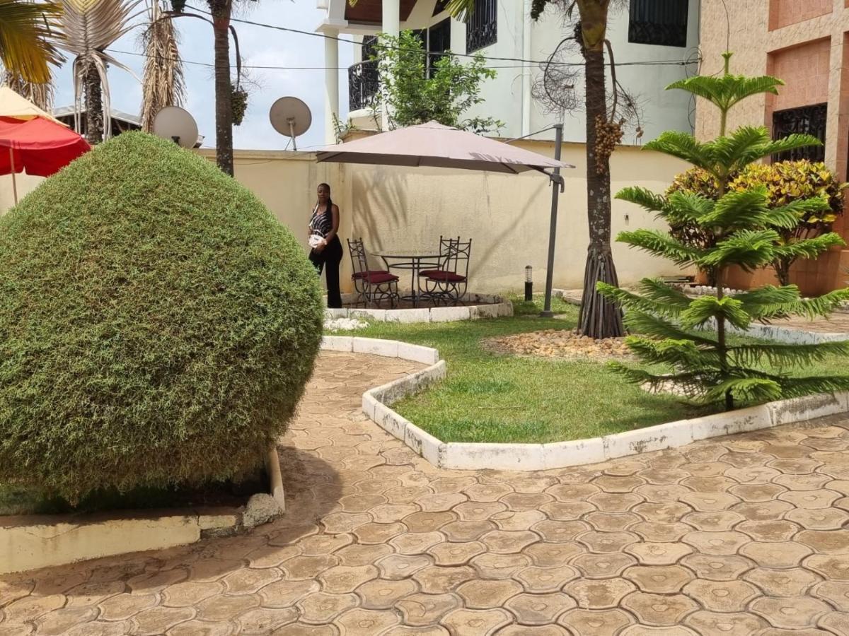 Appart Hotel Mireille Yaounde Ngoại thất bức ảnh