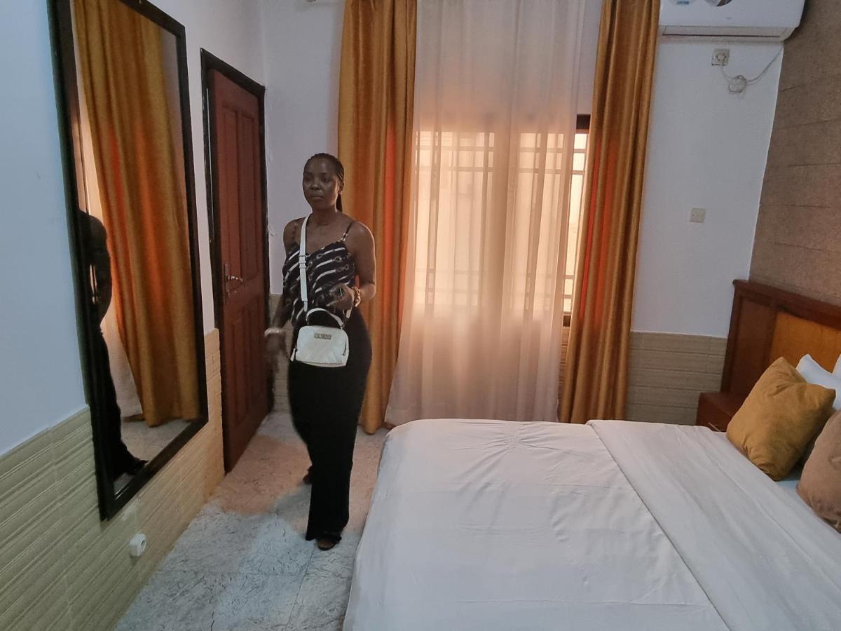 Appart Hotel Mireille Yaounde Ngoại thất bức ảnh