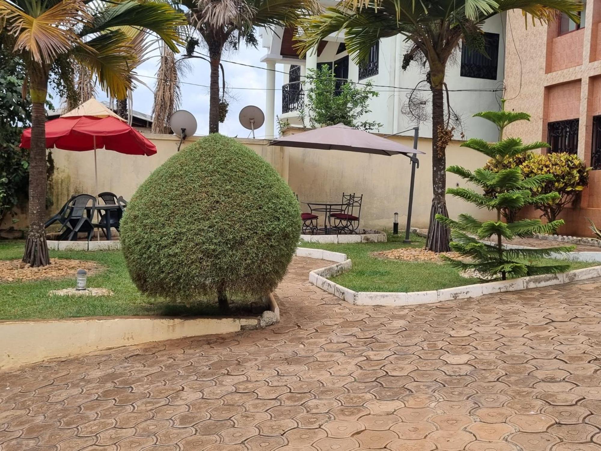 Appart Hotel Mireille Yaounde Ngoại thất bức ảnh