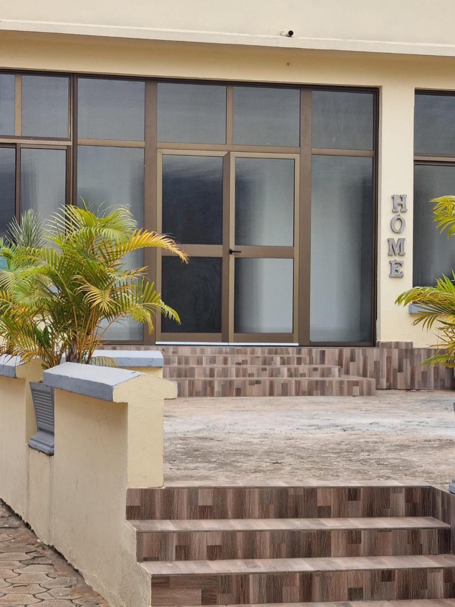 Appart Hotel Mireille Yaounde Ngoại thất bức ảnh