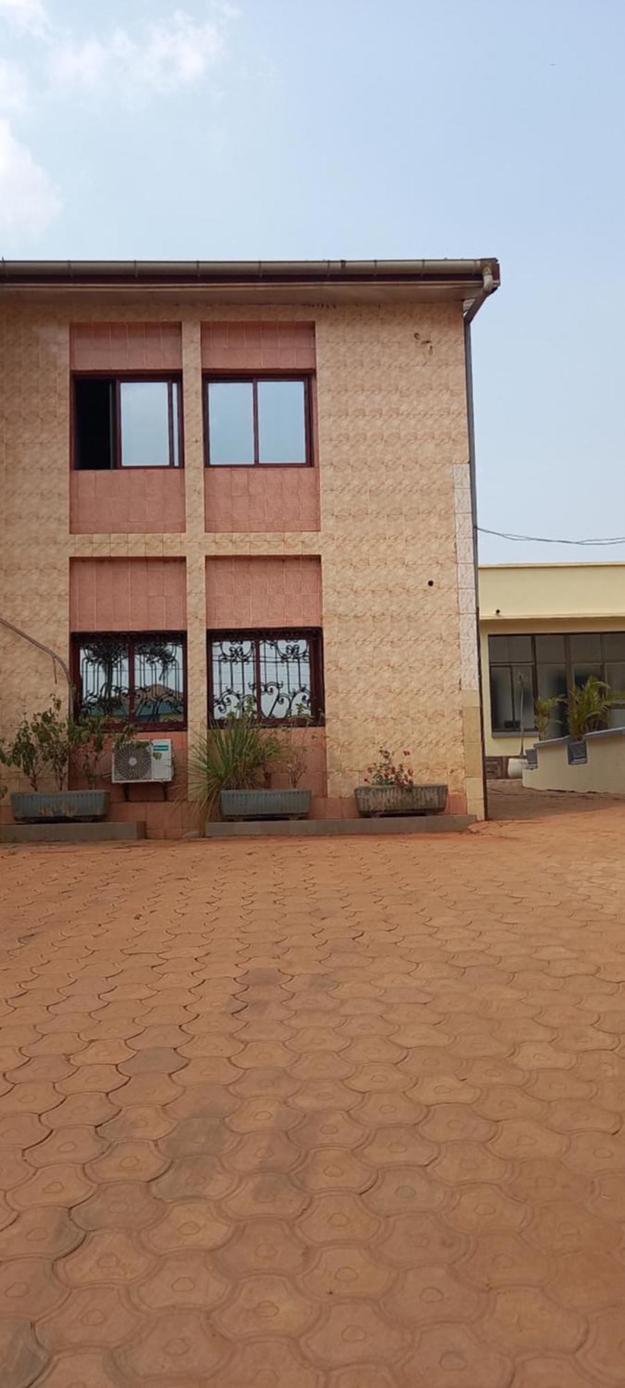 Appart Hotel Mireille Yaounde Ngoại thất bức ảnh
