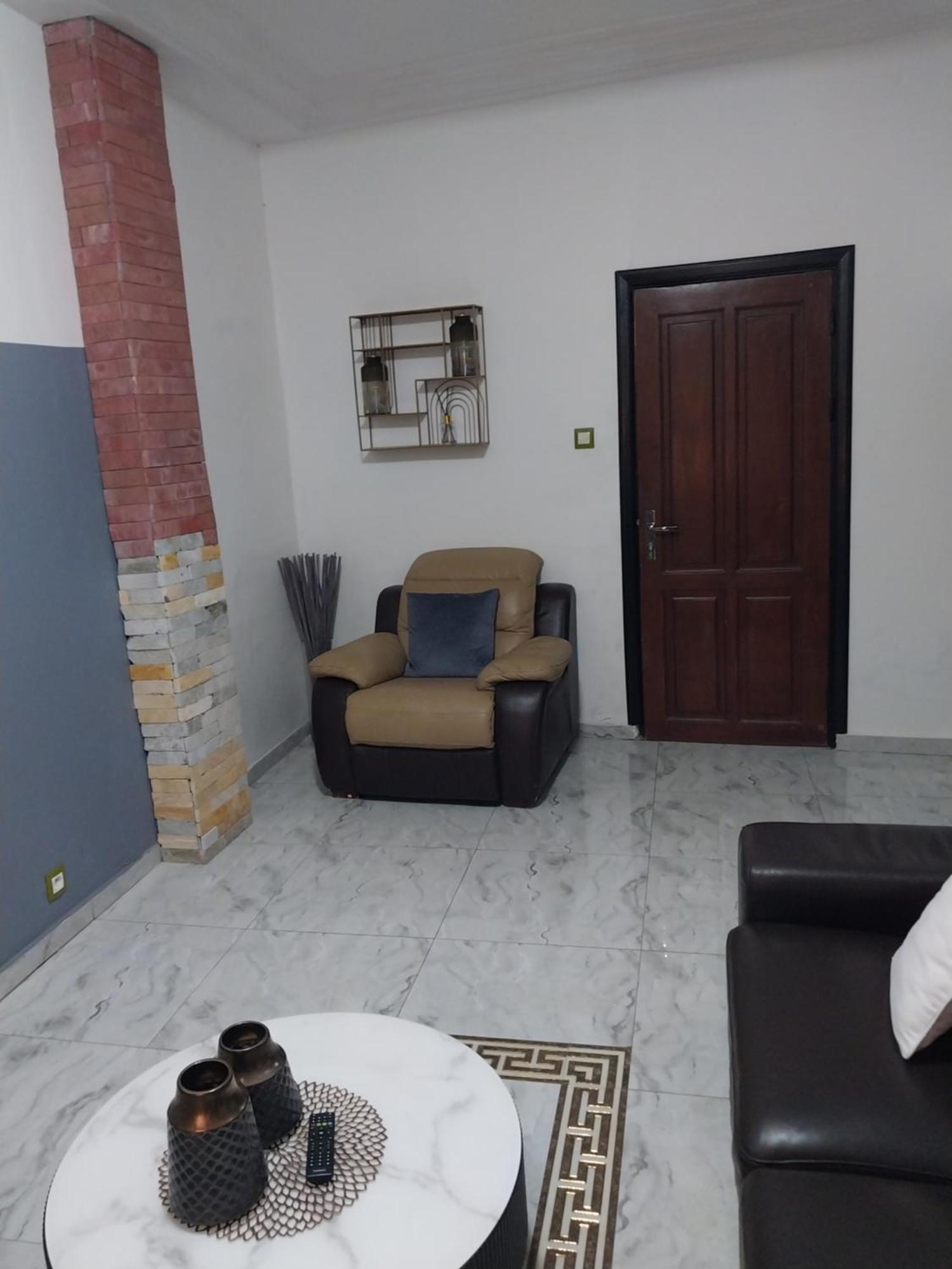 Appart Hotel Mireille Yaounde Ngoại thất bức ảnh